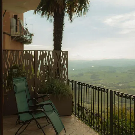 Sky&vineyards - Melograno - *